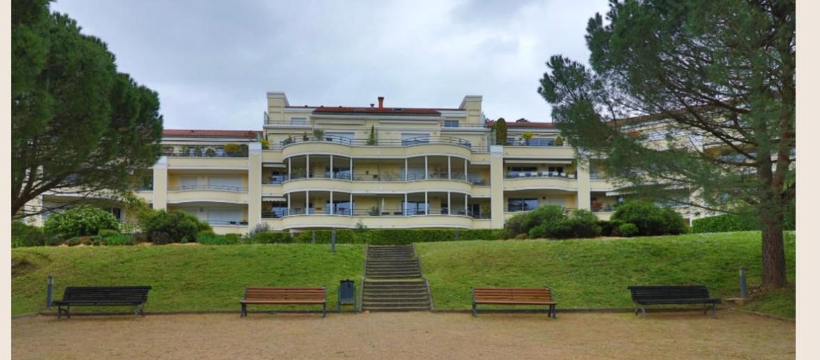 Appartement Entierement Equipe Charbonnières-les-Bains Buitenkant foto