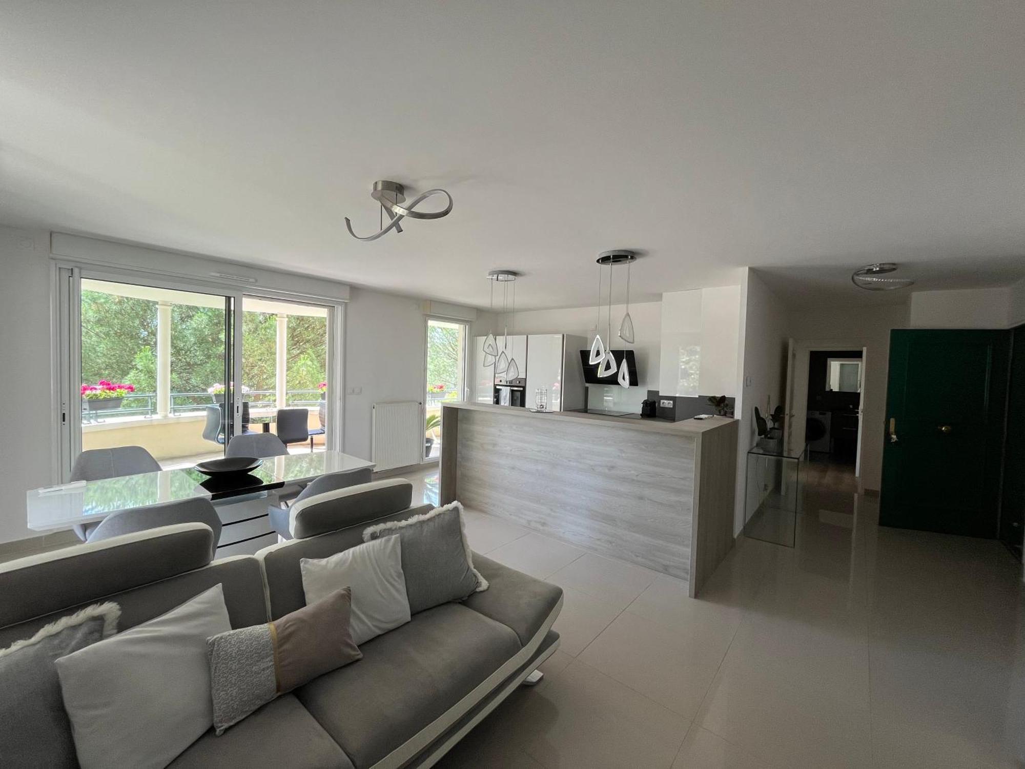 Appartement Entierement Equipe Charbonnières-les-Bains Buitenkant foto